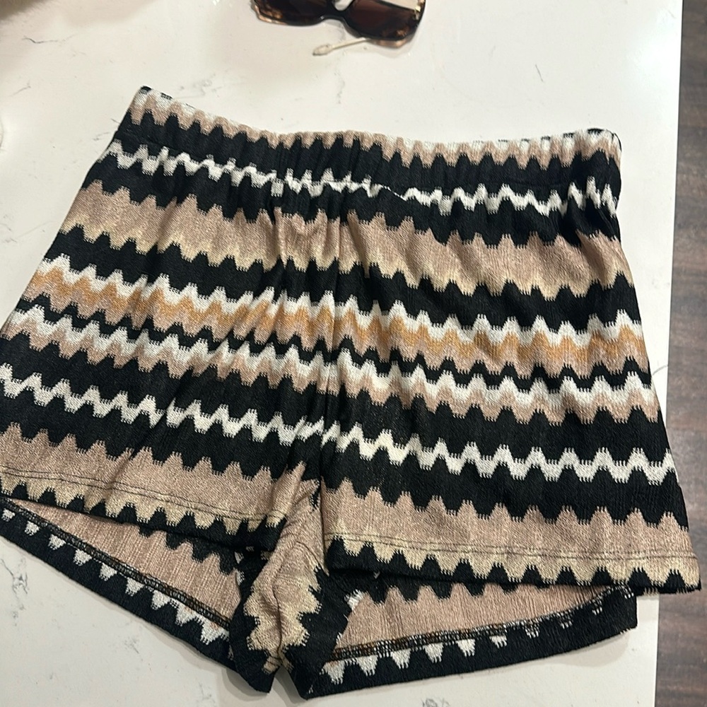Show me your mumu- Size M shorts